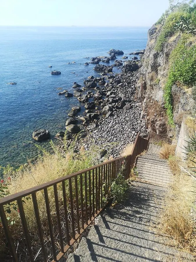 Locanda Popolare Aci Castello Italien